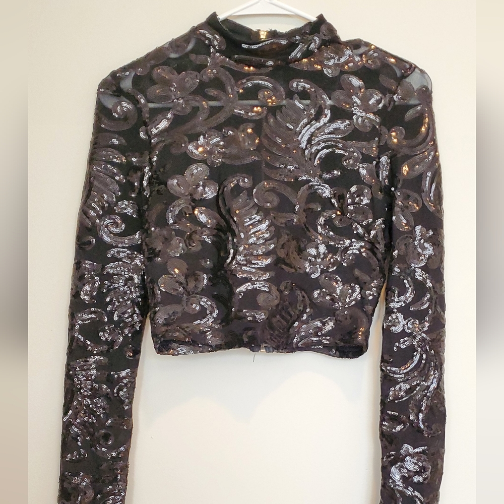 Akira woman's top
